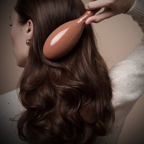 Brushing Hair Extensions Brushing Hair Extensions